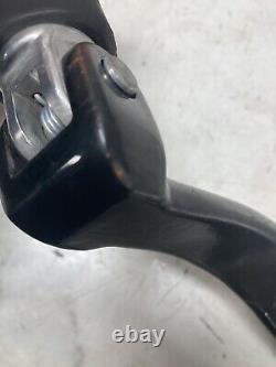 18 Harley Fxbb Softail Bob Street Front Left Foot Rest Peg & Mounting Support