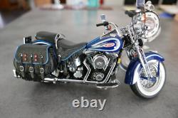 FRANKLIN MINT HARLEY DAVIDSON Heritage Softail 1997 motorcycle helmet watch stand