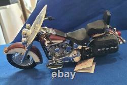 Franklin Mint 1986 Harley Davidson Heritage Softail Classic Bordeaux Red 1/10