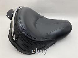 Harley-Davidson 06-17 Softail Heritage Deluxe Solo Seat with Grab Rail