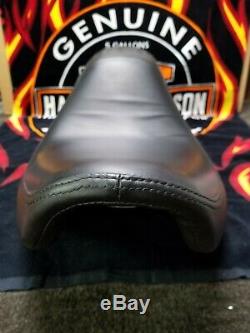 Harley Davidson Softail Leather Badlander 2000-2006 Nice Headquarters Headquarters