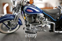 FRANKLIN MINT HARLEY DAVIDSON Héritage Softail 1997 moto casque montre support