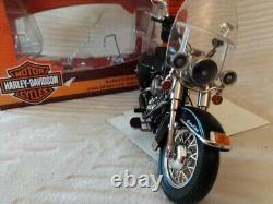 Harley Davidson Heritage Softail Classic 2004 1/10 Ertl