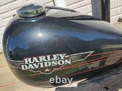 Réservoir d'essence d'origine Harley Davidson Softail 2009 FLST noir très